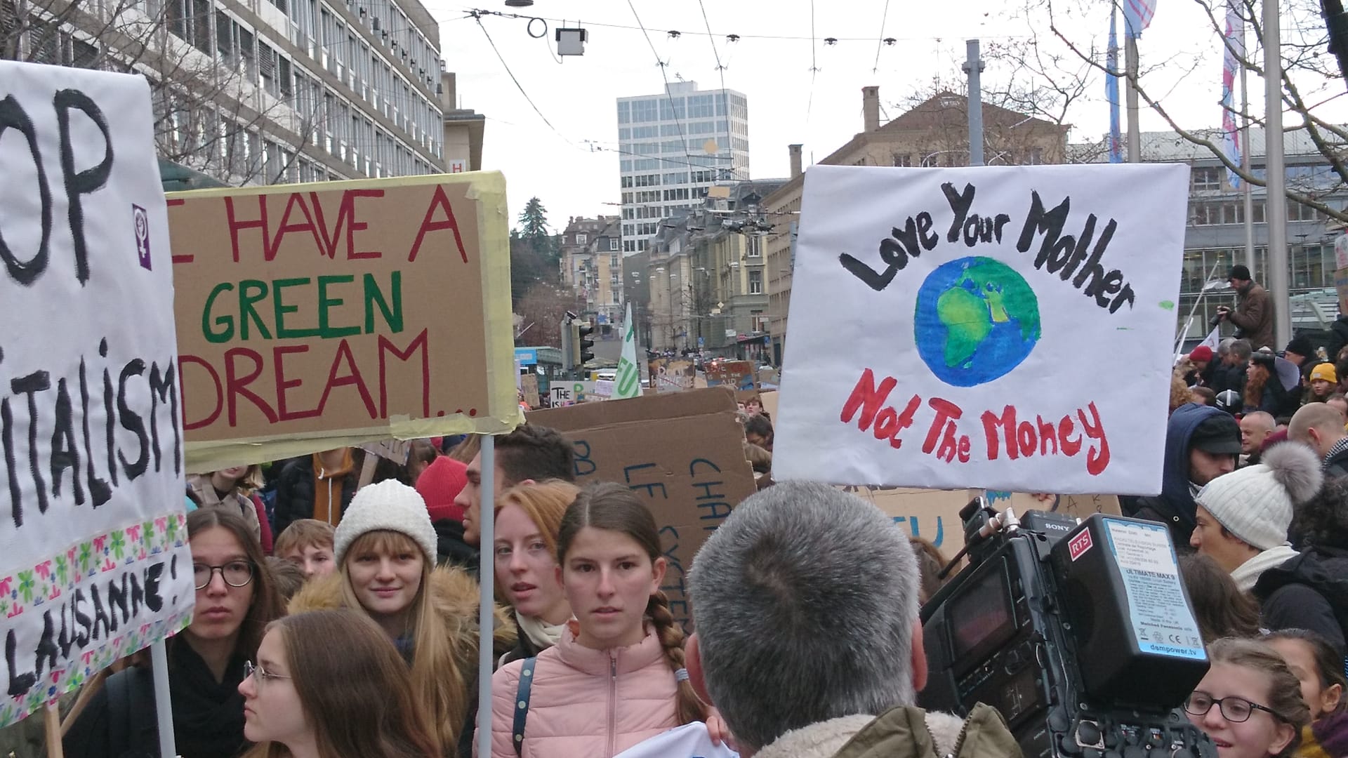 Le PLR et l'UDC vaudois critiquent l'aide financière accordée à la Grève du climat